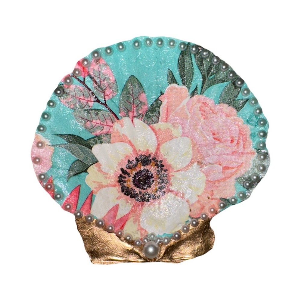 Decoupage Scalloped Clam Shell With Flowers